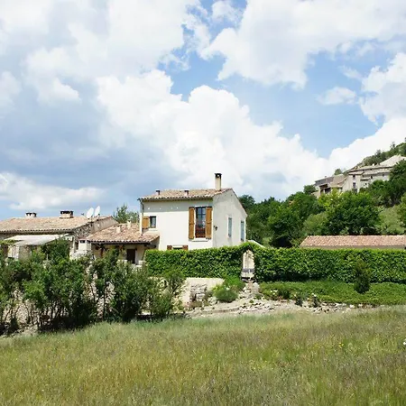 Casa vacanze Holiday With Fenced Pool - Alpes De Hautes Provence Niozelles